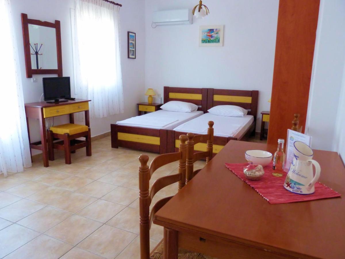Ioli Apartments Alopronia Exterior foto